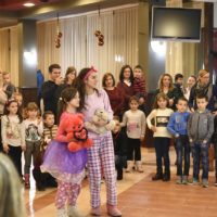 Najmlađi članovi FIS-ove obitelji dobili novogodišnje paketiće
