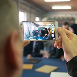 I zenički studenti posjetili ''Ambyentu'' I zenički studenti posjetili ''Ambyentu''